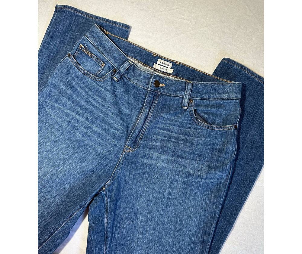 L. L. Bean Blue Denim Jeans Straight Leg Size 10